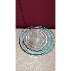 4 piece Set Pyrex Nesting Clear Glass Bowl 7201 7203 7202A 7200A